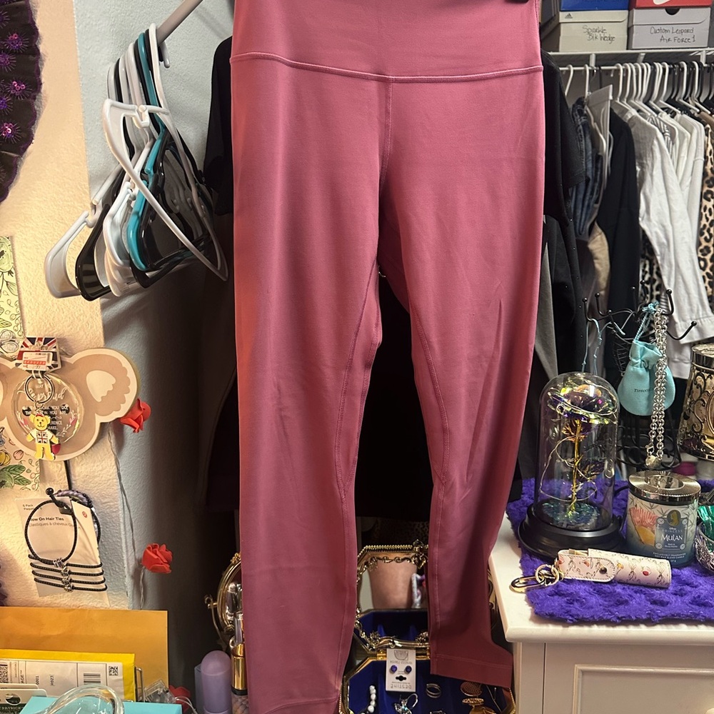 lululemon align 25” Size 8 Leggings - Rose